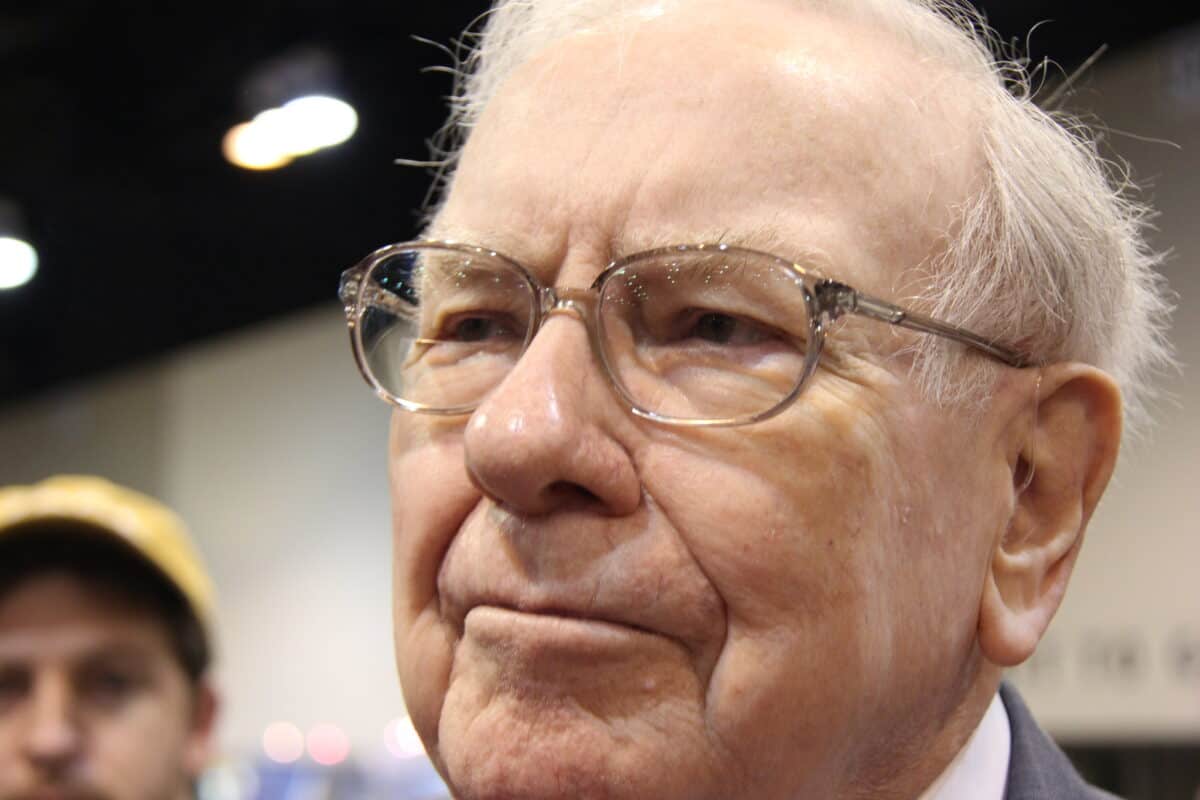 warren buffett led berkshire hathaway for decades